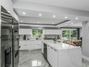 238 Parkside Drive, Roslyn Heights NY 11577