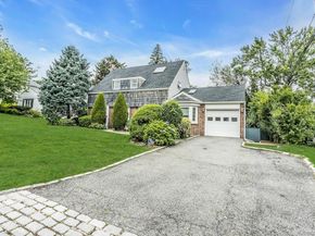 238 Parkside Drive, Roslyn Heights NY 11577
