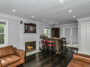 238 Parkside Drive, Roslyn Heights NY 11577