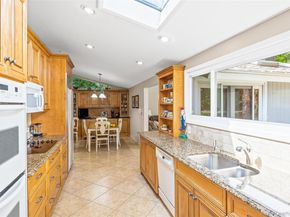 34 Cherry Lane E, Syosset NY 11791