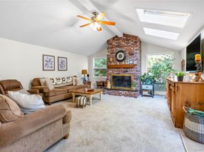 34 Cherry Lane E, Syosset NY 11791