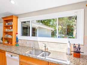 34 Cherry Lane E, Syosset NY 11791