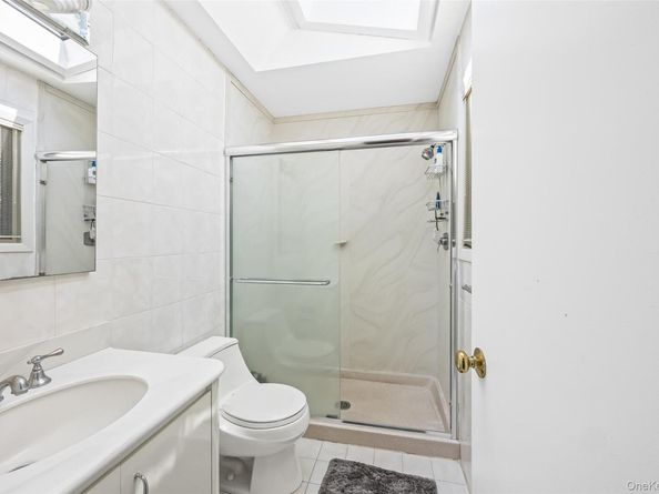 34 Cherry Lane E, Syosset NY 11791