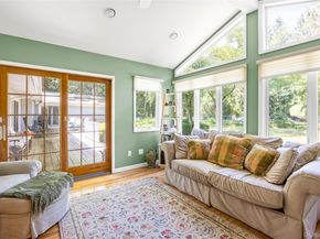 34 Cherry Lane E, Syosset NY 11791