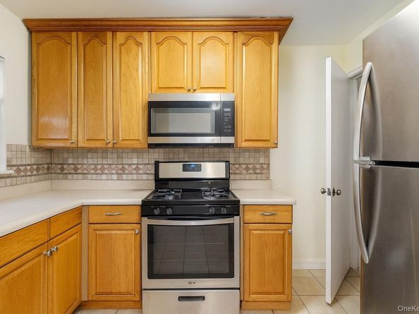 1570 Colden Avenue, Bronx NY 10462