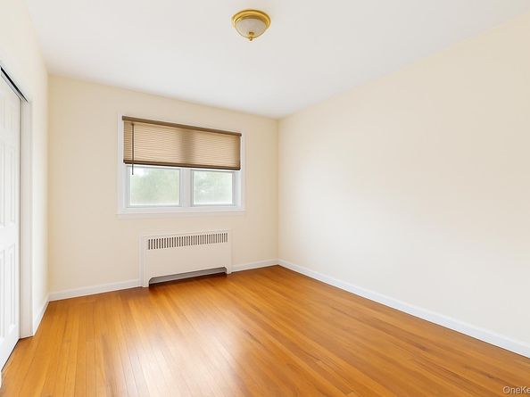 1570 Colden Avenue, Bronx NY 10462