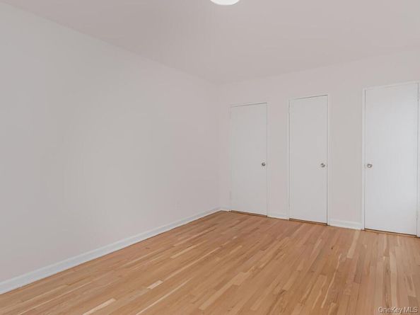 2104 Holland Avenue 4H, Bronx NY 10462