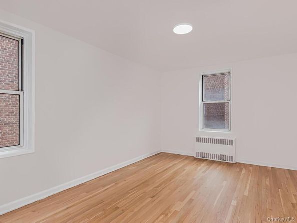 2104 Holland Avenue 4H, Bronx NY 10462