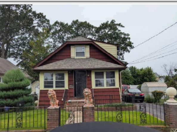 5 2nd Place, Roosevelt NY 11575
