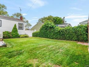225 Granada Parkway, Lindenhurst NY 11757
