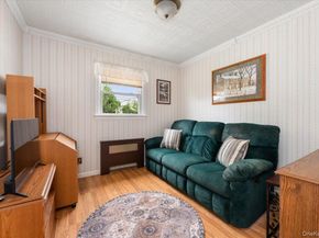 225 Granada Parkway, Lindenhurst NY 11757