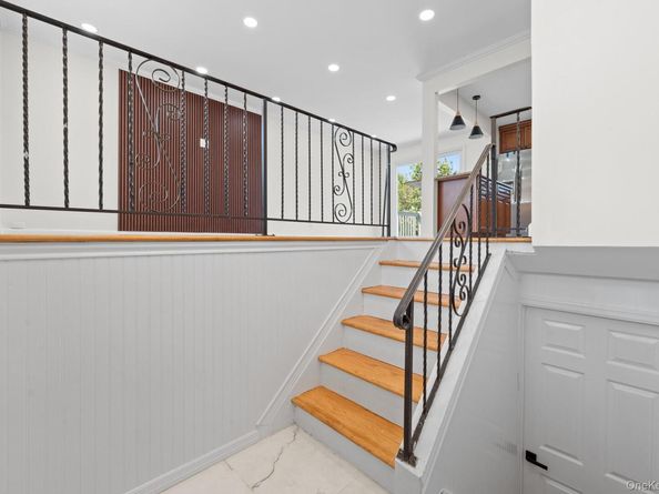 109 Remington Avenue, Selden NY 11784
