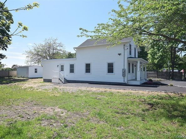 7600 Main Road, East Marion NY 11939