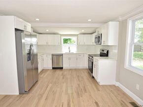 7600 Main Road, East Marion NY 11939