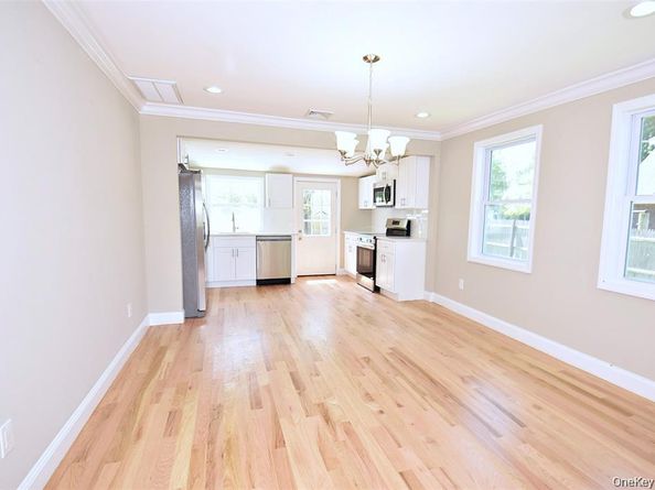 7600 Main Road, East Marion NY 11939