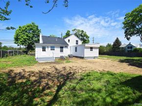 7600 Main Road, East Marion NY 11939