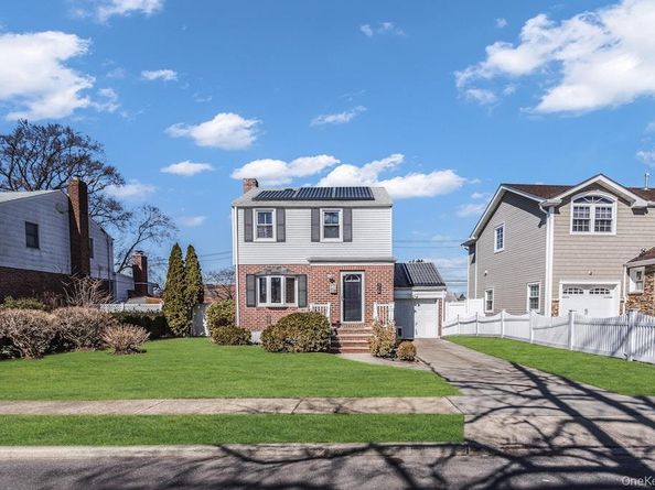 36 Amethyst Street, Elmont NY 11003