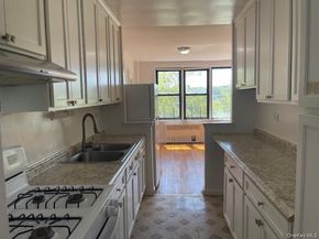 108-49 63rd Avenue 4B, Forest Hills NY 11375