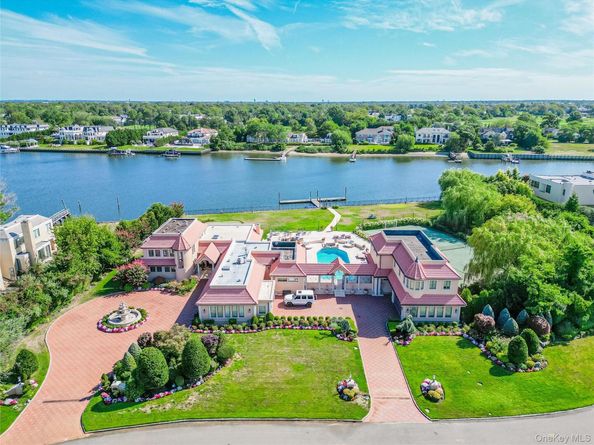 30 Heron Drive, Hewlett Bay Park NY 11557