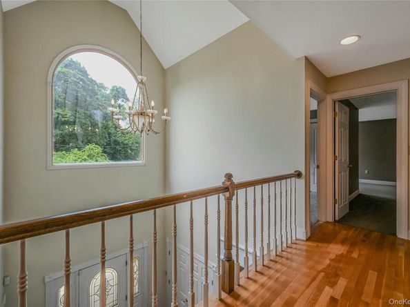 4 Skunk Hollow Road, Huntington NY 11743
