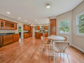 4 Skunk Hollow Road, Huntington NY 11743