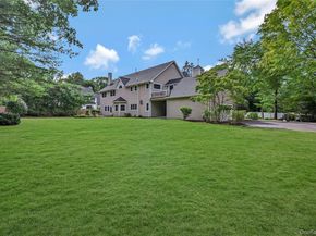 4 Skunk Hollow Road, Huntington NY 11743