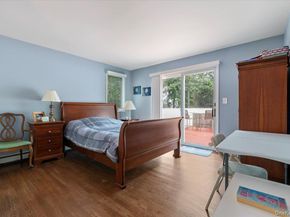 10 Sandalwood Court, Hampton Bays NY 11946