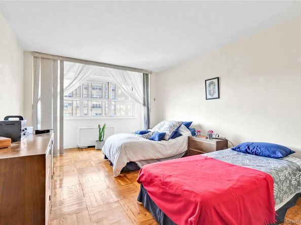 66-36 Yellowstone Boulevard 10A, Forest Hills NY 11375