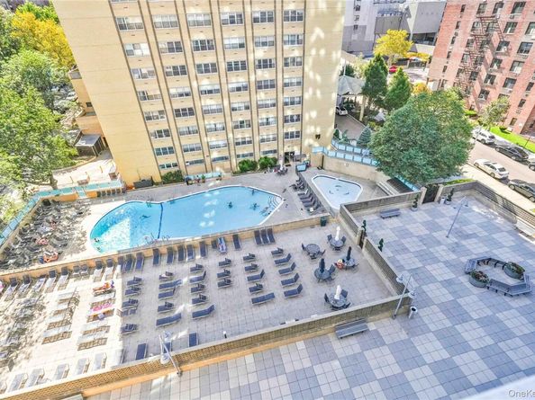 66-36 Yellowstone Boulevard 10A, Forest Hills NY 11375