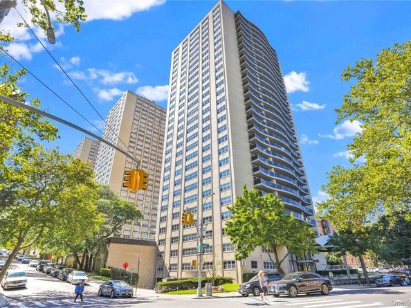 66-36 Yellowstone Boulevard 10A, Forest Hills NY 11375