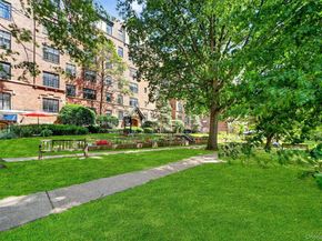 2 Westchester Avenue 3Q, White Plains NY 10601