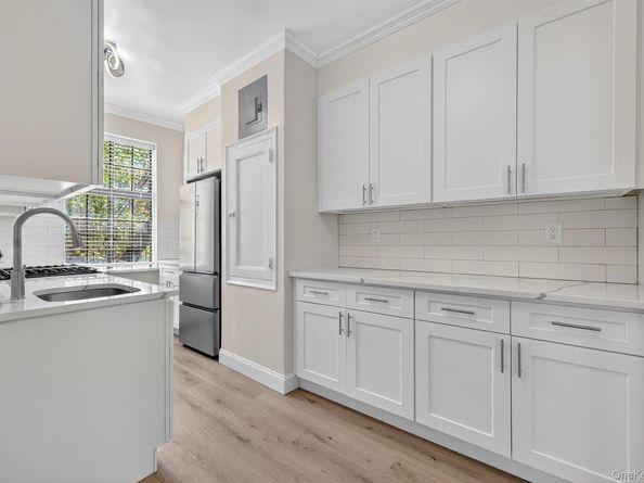 2 Westchester Avenue 3Q, White Plains NY 10601