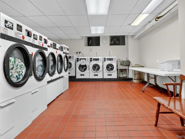 2 Westchester Avenue 3Q, White Plains NY 10601