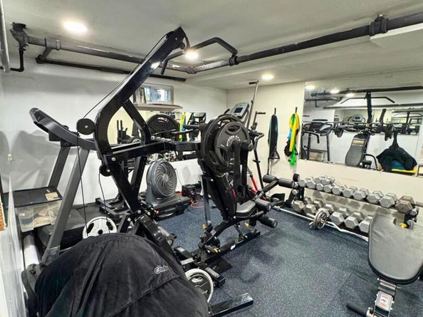 14 Plymouth Street, New Hyde Park NY 11040