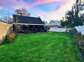 14 Plymouth Street, New Hyde Park NY 11040