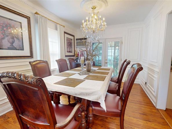 14 Plymouth Street, New Hyde Park NY 11040