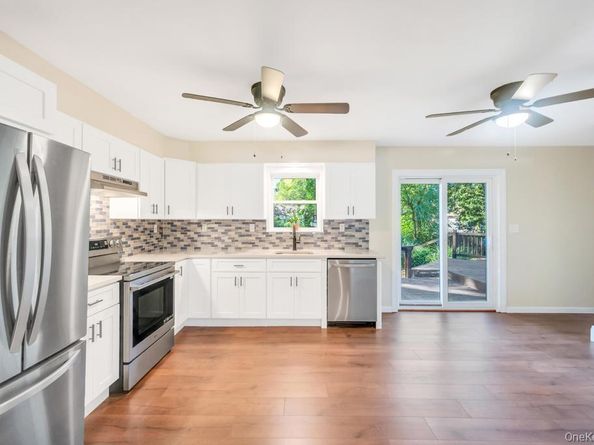 28 Beacon Street, Shirley NY 11967
