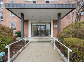 1 Oakridge Place 1G, Eastchester NY 10709