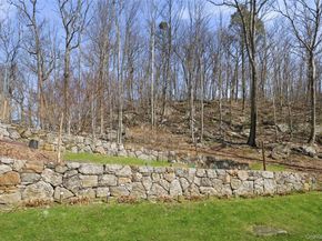 2 Lakeridge Drive, Armonk NY 10504