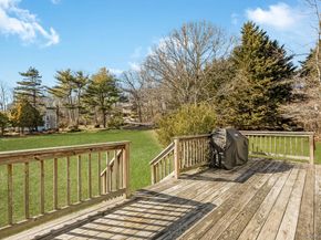 43 Farm Road N, Wading River NY 11792