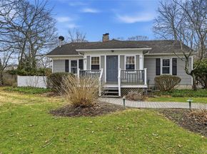 21 King Street, Hampton Bays NY 11946