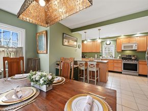21 King Street, Hampton Bays NY 11946