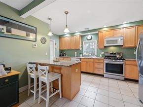 21 King Street, Hampton Bays NY 11946