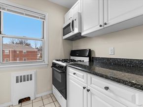 87-18 Marengo Street 2B, Hollis NY 11423