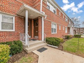 87-18 Marengo Street 2B, Hollis NY 11423