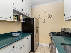 35 Parkview Avenue 1D, Bronxville NY 10708