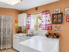 8 Sharpsburg Court, Coram NY 11727