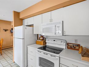 8 Sharpsburg Court, Coram NY 11727