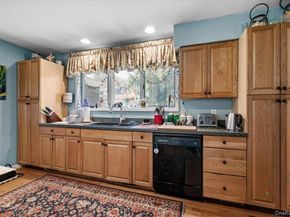 41 Lakeside Drive, Centerport NY 11721