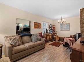 41 Lakeside Drive, Centerport NY 11721